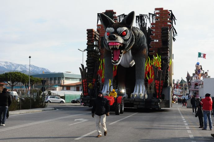 Ingrandisci la foto